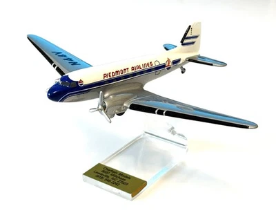  Piedmont Airlines DC-3 scale model propeller airplane - Image 1 of 4
