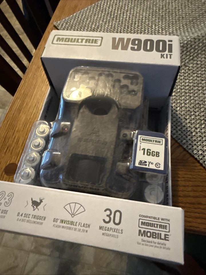 Kit de cámara infrarroja Moultrie W900i 30 MP para senderos de caza Foto 1 de 1