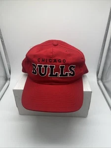 Cappello berretto vintage Chicago Bulls snapback rosso NBA basket starter anni 90 - Foto 1 di 12