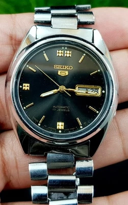 Vintage Of Seiko 5 Automatic 17 Jewels Day Date Japan Made Men Watch 7009-S041 - image 1 of 4