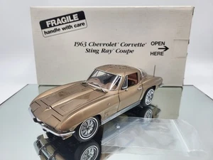 DANBURY MINT LIMITED EDITION 1964 CHEVROLET CORVETTE **WRONG BOX/HAS ISSUES/READ - Picture 1 of 24