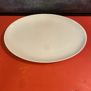 Noritake 43813 Wow Swirl Oval Platter 16 in Fine Porcelain White @ - Picture 1 of 3