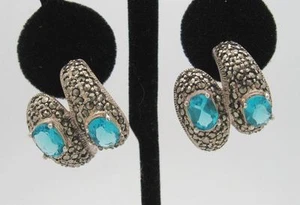 GORGEOUS ESTATE MARCASITE & BLUE STONE STERLING SILVER POST BACK EARRINGS - Bild 1 von 1