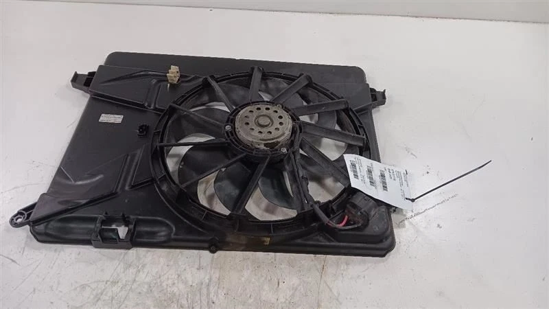 散热器风扇电机风扇组件 VIN B 第 8 位适合 14-19 别克 Encore — 第 1/4 张图片