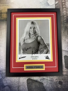 Foto firmada por Donna D’errico 8x10 Jsa auto personalizada enmarcada actriz Baywatch - Imagen 1 de 4