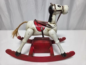 Muñeca de madera tamaño caballo mecedor ENESCO 1980 13" X 9" OD - Imagen 1 de 11
