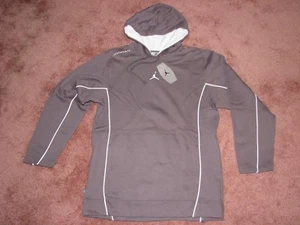 Air Jordan Classic Kapuzenpullover Größe Medium grau/weiß - Bild 1 von 7