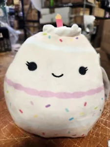 Pastel de cumpleaños malvavisco blando Dorina la vainilla de 8 - Imagen 1 de 2