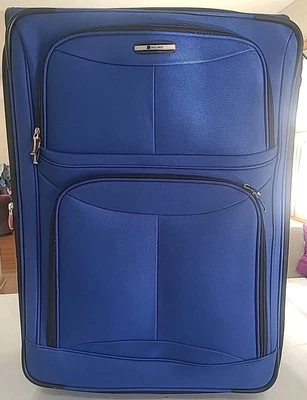 DELSEY 30" SOFTSIDE LIGHTWEIGHT ROLLING EXPANDABLE LUGGAGE BLUE - Image 1 of 4