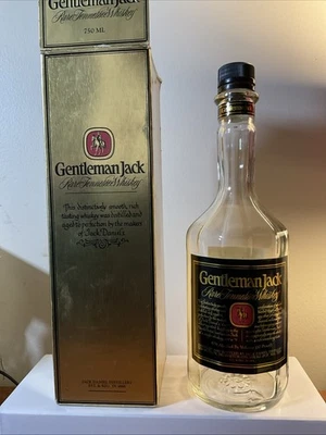 Jack Daniels 1ª Generación Caballero Jack Botella Vacía Con Caja Dorada  Foto 1 de 4