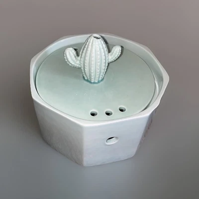 Fuente de agua cerámica para gatos cactus 1,5 L bomba USB sin filtrar verde espuma de mar Foto 1 de 4