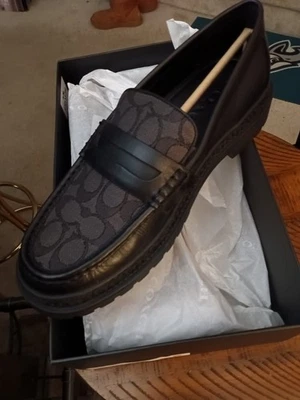 Mocassim Coach masculino novo na caixa tamanho 10 -Assinatura preta - Imagem 1 de 4