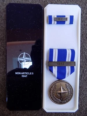 GENUINE NATO MEDAL FOR ISAF AFGHANISTAN IN NAMED BOX OF ISSUE POST JAN 2011 - Image 1 of 4