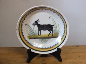 Assiette Nevers 19è à décor d'une chèvre - Imagen 1 de 4