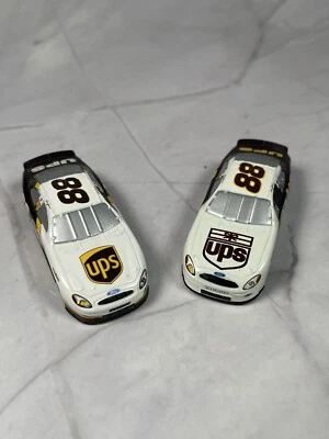 2001 y 2003 Winners Circle Magnetic Racers #88 UPS, imanes Dale Jarrett Foto 1 de 4