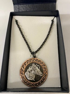 Collar medallón nocturno Montana Plaversmiths para damas NC4018RGSB-959M - NUEVO Foto 1 de 3