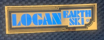 Logan Earth Ski Dorado con Pegatina Azul Años 70 Monopatín VNC Artículo Fuera de Impresión Foto 1 de 2