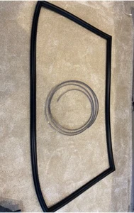 BRAND NEW CORTINA MK5 FRONT & REAR WINDSCREEN RUBBERS - Picture 1 of 3