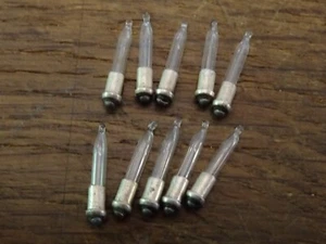 Meccano Triang Hornby lot 10 ampoules 12V blanche Ø 3 mm lg 17 mm lot N°2 - Imagen 1 de 2