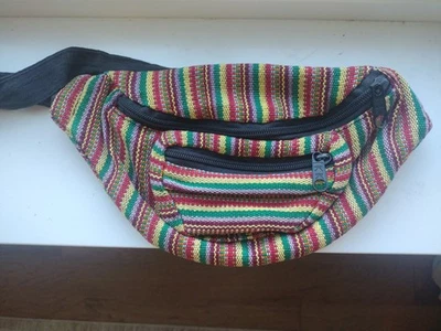 Riñonera colorida vintage hecha a mano en Guatemala 100 % algodón con cremallera Foto 1 de 4