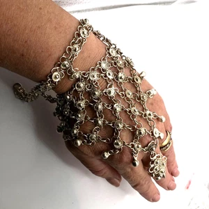 Mano Panja Pulsera Anillo Bollywood Tono Plata Metal India Bisutería - Imagen 1 de 6