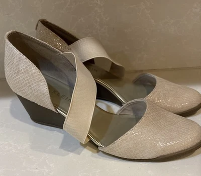 Zapatos deportivos Anne Klein para mujer talla 9,5 Tara 2 beige tacón de cuña para mujer Foto 1 de 4