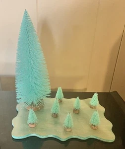Homemade Mint Green Easter Christmas Display - Picture 1 of 3