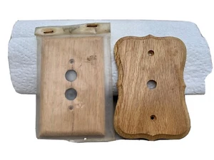 Pair Of Wood Wall Plates - Scalloped Coax And Rectangular Push Button Oak NOS - Imagen 1 de 7