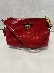 NUEVA SIN ETIQUETAS PULSERA COACH F49562 ROJO EN RELIEVE LIQ BRILLO CUERO MEDIANO - Imagen 1 de 4