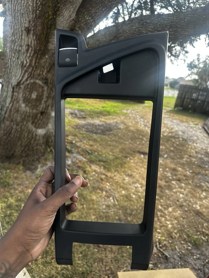 Alfa Romeo Stelvio 2018-2025 consola media moldura Foto 1 de 1