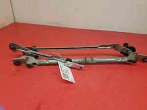 2013 HYUNDAI SANTA FE 5 DOOR SUV FRONT WIPER LINKAGE - Picture 1 of 4