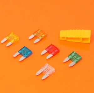High Quality 30mm Fuse Puller Yellow & 6 Mini Blade Fuses Automotive Car Van - Picture 1 of 4
