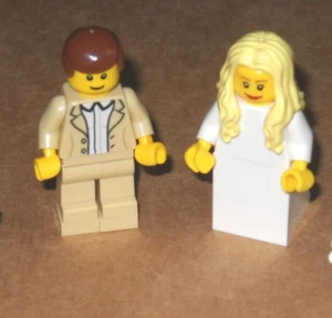 NEW LEGO WEDDING BLONDE HAIR BRIDE AND BROWN HAIR GROOM, TAN JACKET - Picture 1 of 1