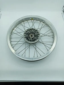 Ruota POSTERIORE mozzo Conico Alluminio da 18 Akront Giallo Aprilia Fantic Epoca - Foto 1 di 3