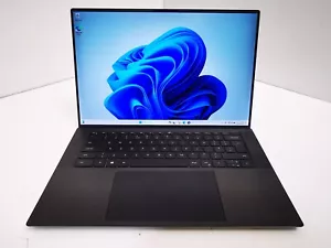 Dell Precision 5550 15.6" Laptop - 10th Gen i7/32GB RAM/512GB SSD/Quadro T2000 - Picture 1 of 12