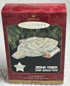 NEW Hallmark Keepsake Ornament Star Trek:  Deep Space Nine U.S.S Defiant 1997 - Picture 1 of 10