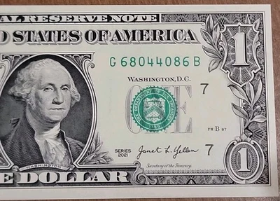 $1 2021 Radar Serial Number Federal Reserve Bank Note UNC ((68044086)) Chicago  - Image 1 of 4
