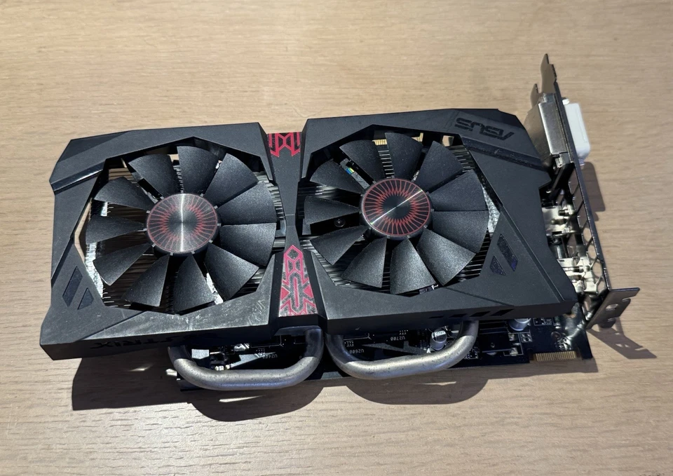 ASUS STRIX R7 370 4GB Graphics Card - Excellent Condition - Open Box - Image 1 of 4