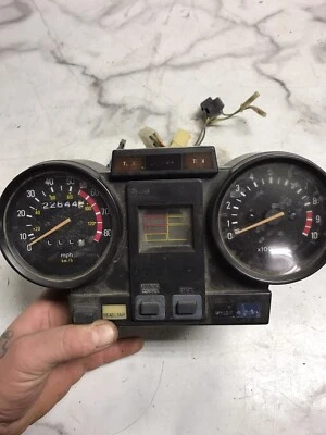 82 Yamaha XJ1100 XJ 1100 Medidores Máximos Medidores Velocímetro Velocímetro Velocímetro Velocímetro Foto 1 de 4