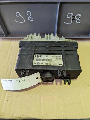 Centralina Motore Originale VW Golf III 1H 030906026R 0261203302/303 - Immagine 1 di 4