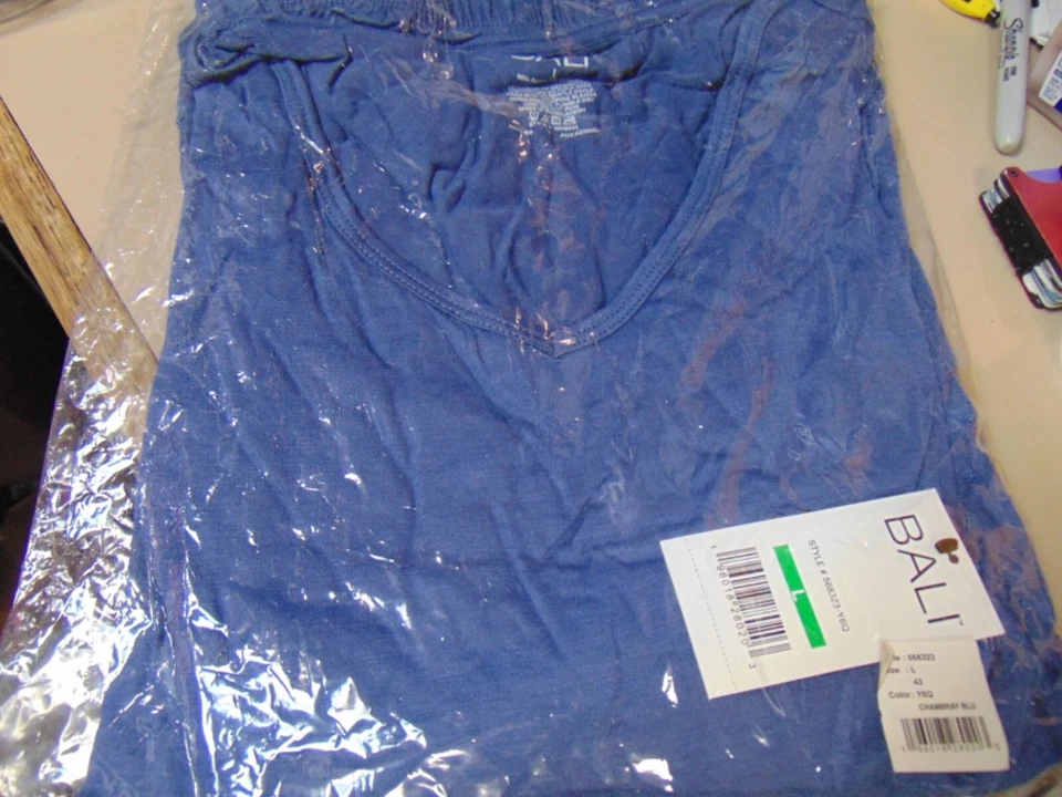 Bali Womens Size 1x blue V neck Collar Top & short Knit Pajama Set - Image 1 of 1