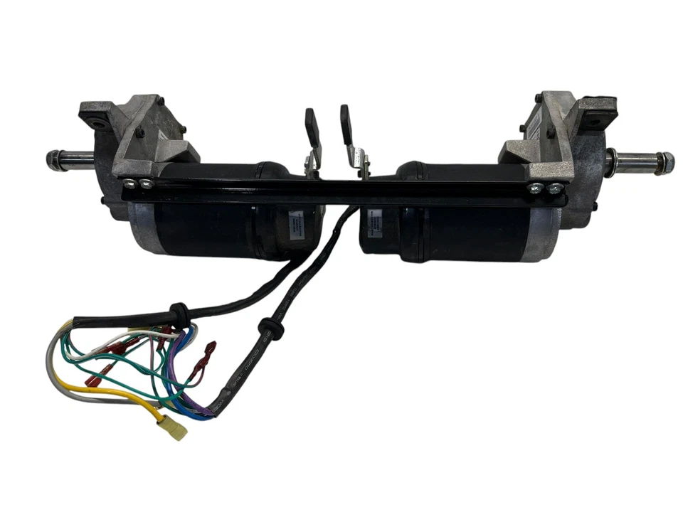 Левый и правый моторы Hoveround MPV5 в сборе с оборудованием M16010428/M16010427 - Изображение 1 из 4