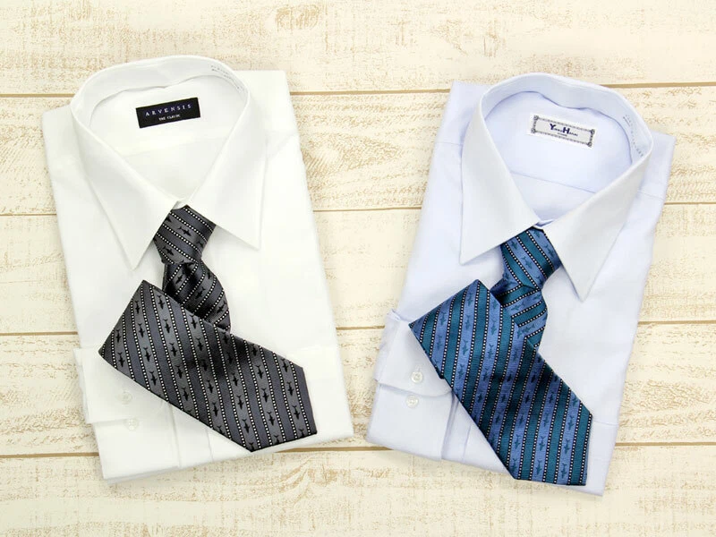 COLORATA / Corbata Gran Tiburón Blanco Rayas Tipo 2 / De Japón Foto 1 de 1