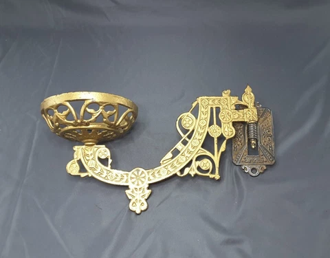 Vintage Ornate Cast Iron Oil Lamp Holder Sconce Wall Hanger with Bracket Cover