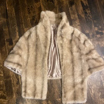 Vintagr Regina Glenara by Glenoit Faux Fur Stole Shawl Cape - Image 1 of 4