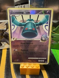 Bronzong 16/111 Raro Reverse Holo 2009 Pokemon Rising Rivals   - Foto 1 di 2