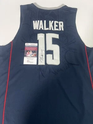 Camiseta de baloncesto firmada por los Uccon Huskies autografiada por Kemba Walker - ¡CERTIFICADO DE AUTENTICIDAD JSA! Foto 1 de 3