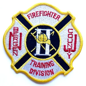 NEW VINTAGE FIREFIGHTER BERGEN COUNTY N.J. TRAINING DIVISION EMBROIDERED PATCH - Picture 1 of 3