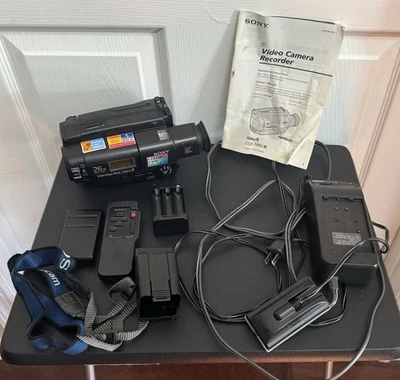 Sony Handycam CCD-TR66 Video 8 Camcorder & Accessories Parts and Repair See Pics - Image 1 of 4