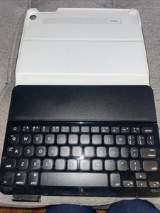 iPad Keyboard Ultra thin Folio 13 - Afbeelding 1 van 2